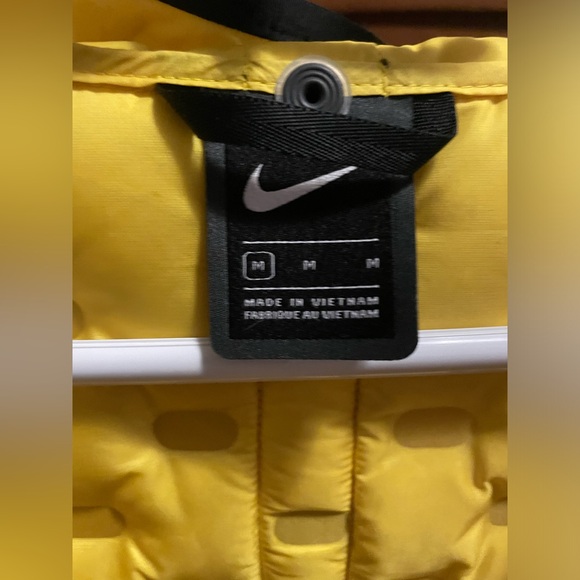 Nike Sportswear Shield Tech Jacket - Picture 8 of 13